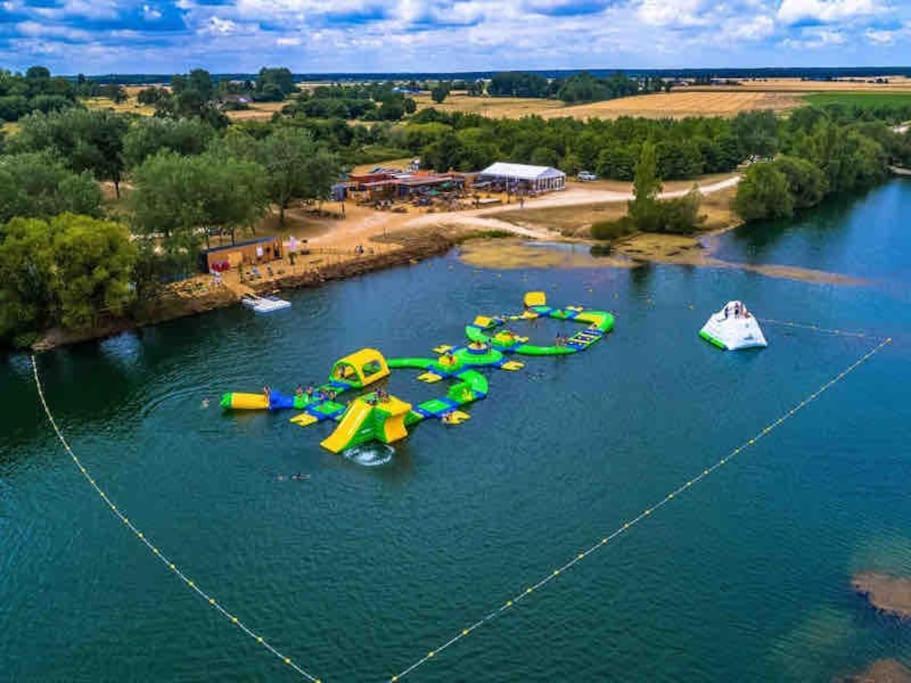 Gite Chalet-Piscine "Belle-Etoile" Touraine Anjou Courcelles-de-Touraine Exteriör bild